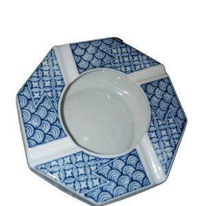 Ashtray Imari ware 3" deep ashtray Japanese giftware rare